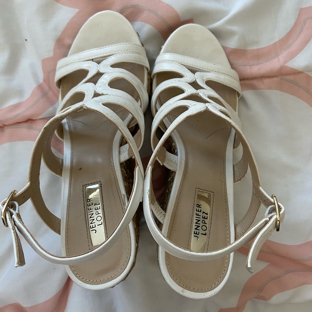 White wedges